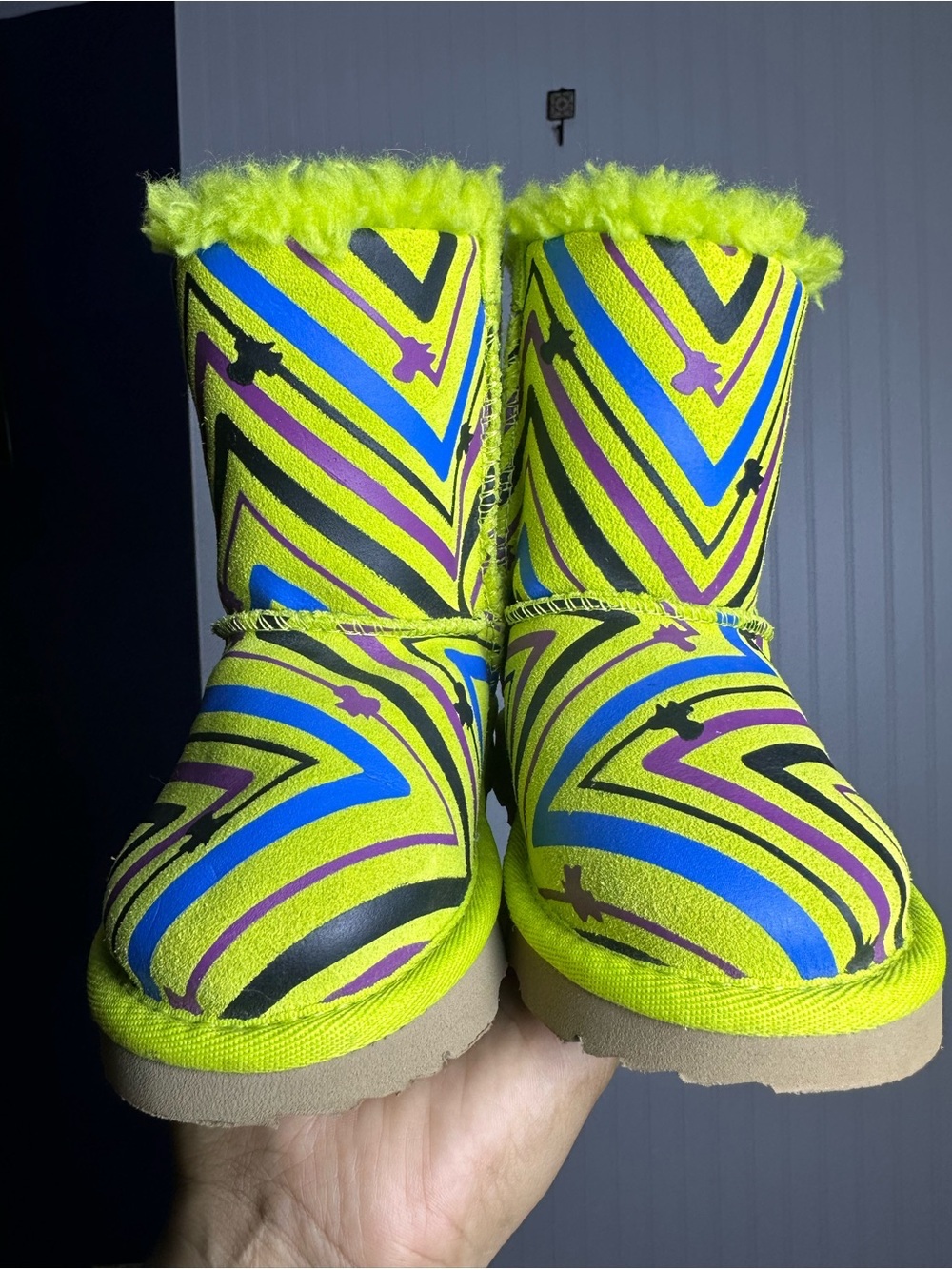 UGG Australia Toddler Bailey Bow II Galactic Print Boots Size 9